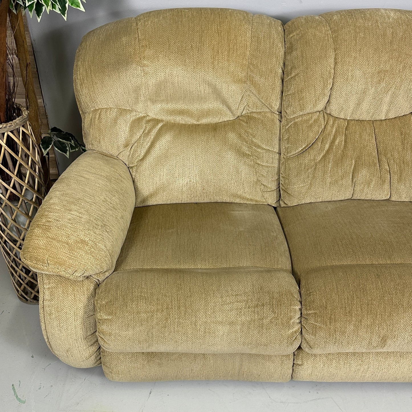LA-Z-BOY Brown 3-Seater Manual Recliner
