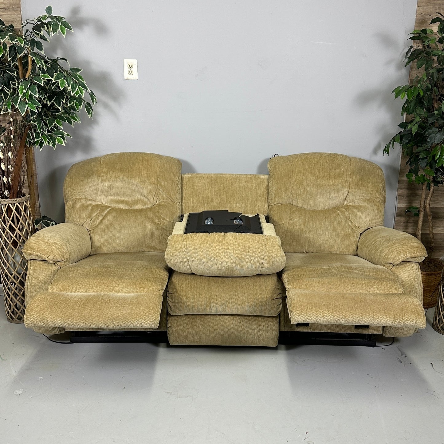 LA-Z-BOY Brown 3-Seater Manual Recliner