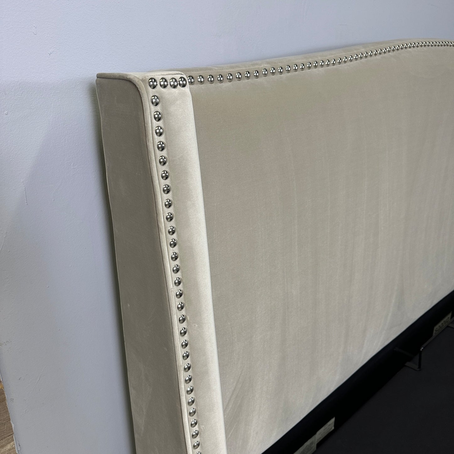 (Customer Return) Saatva Minori Storage Bed, King