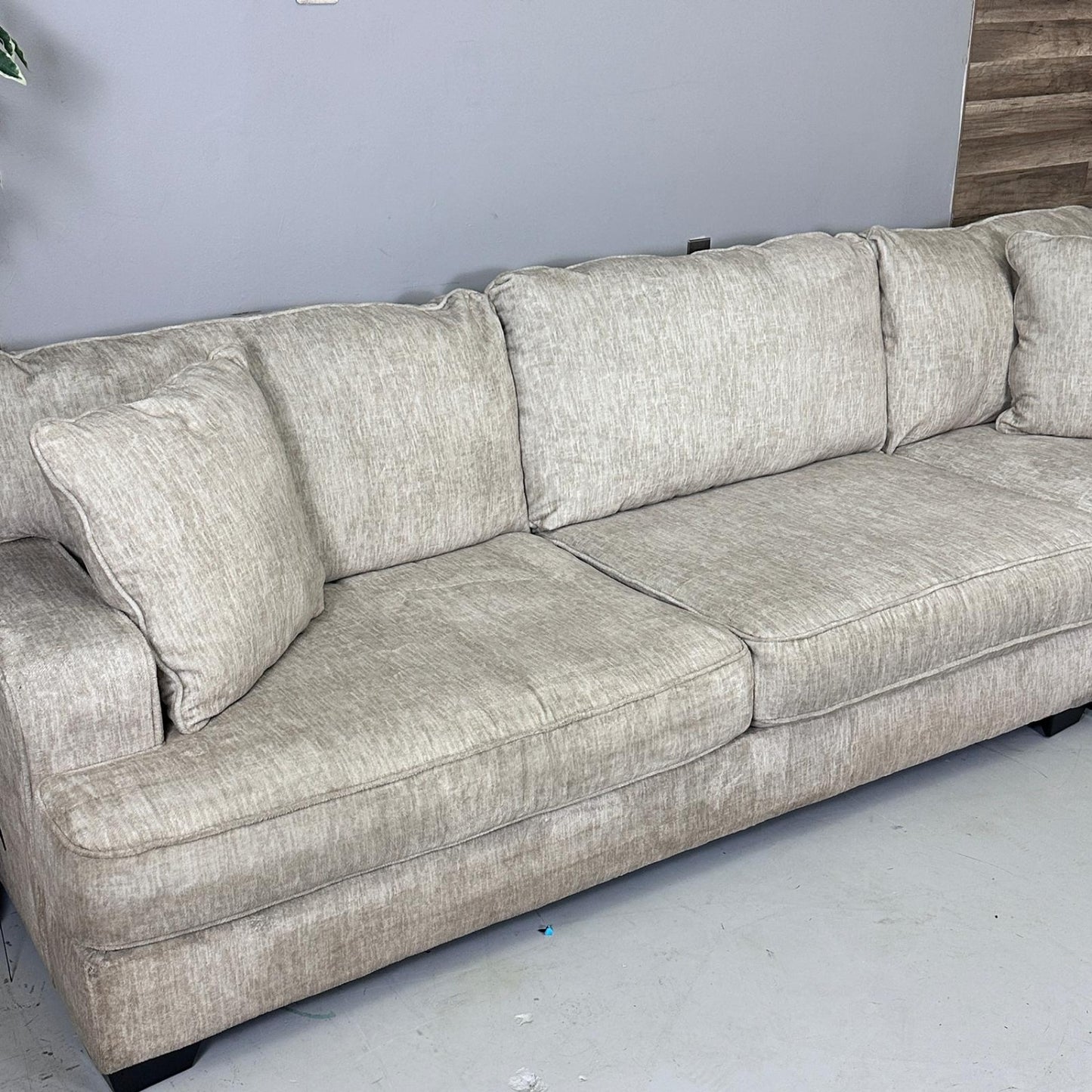Ashley Rawcliffe 3-Piece Sectional