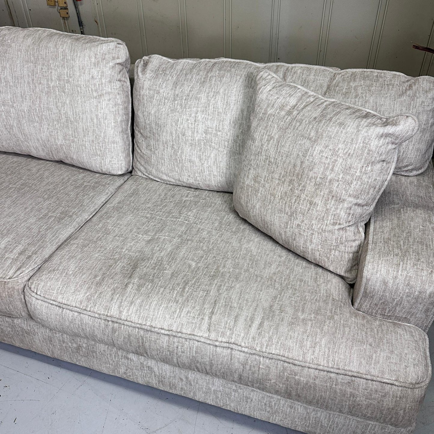 Ashley Rawcliffe 3-Piece Sectional
