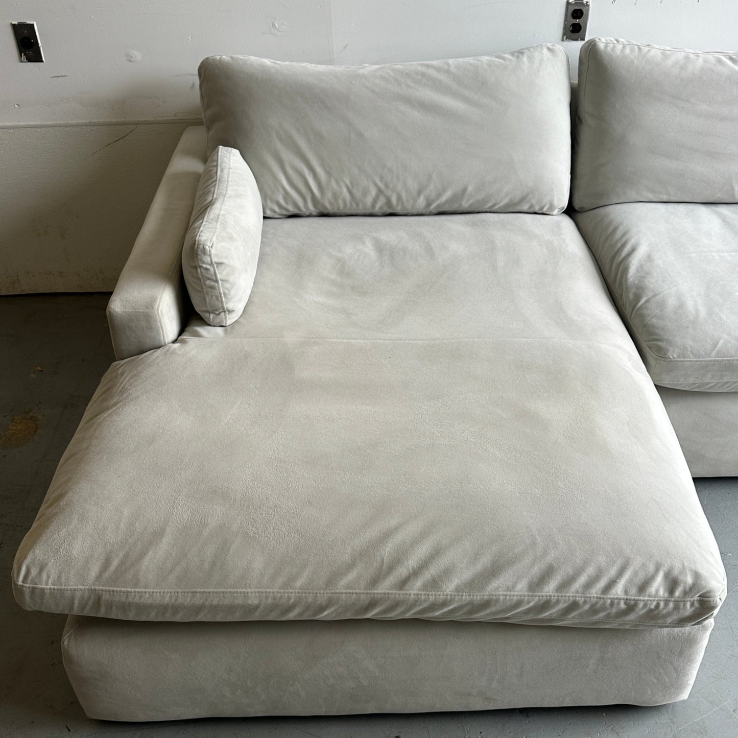 Grey Ashley Sectional "Elyza"