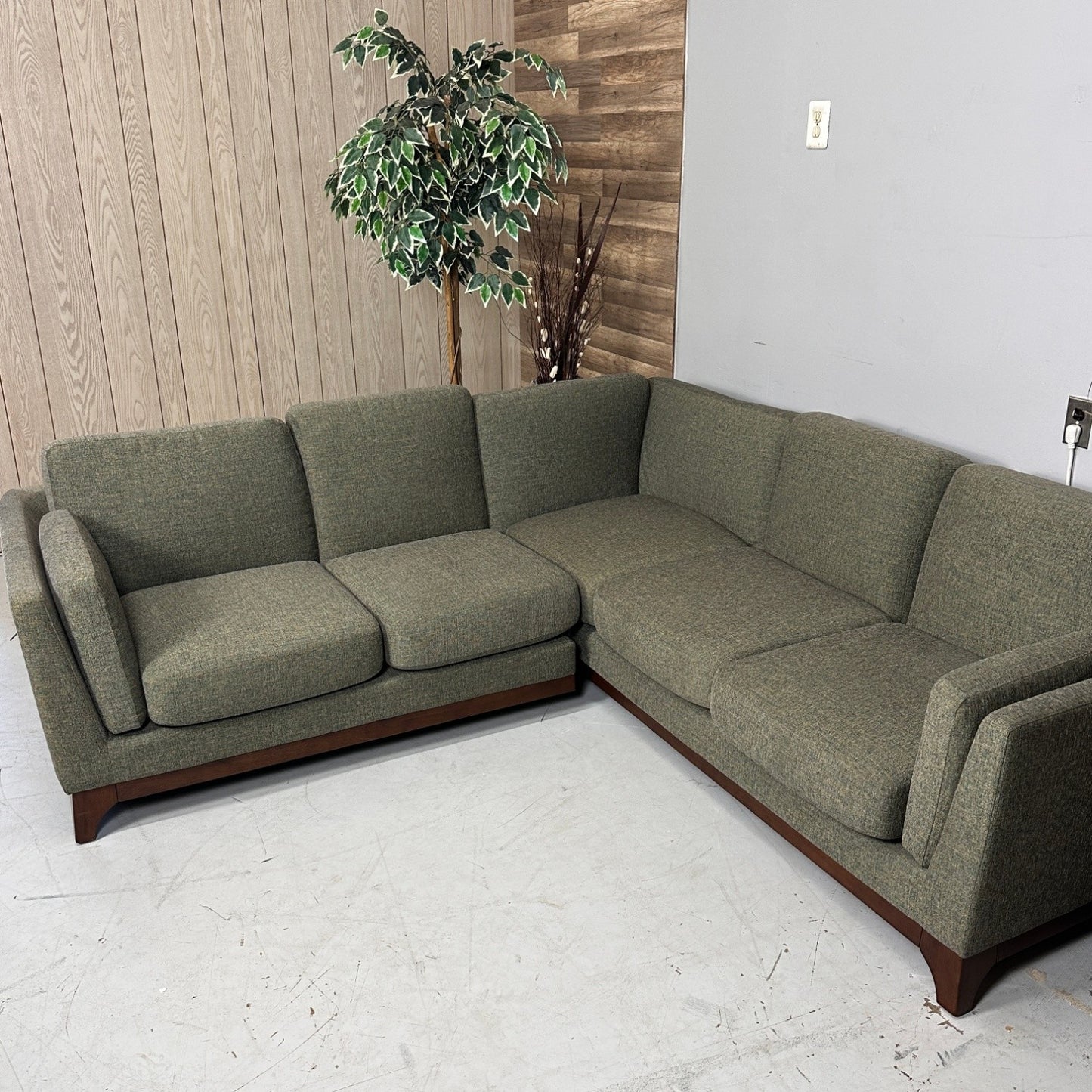 Ceni Hemlock Green Corner Sectional