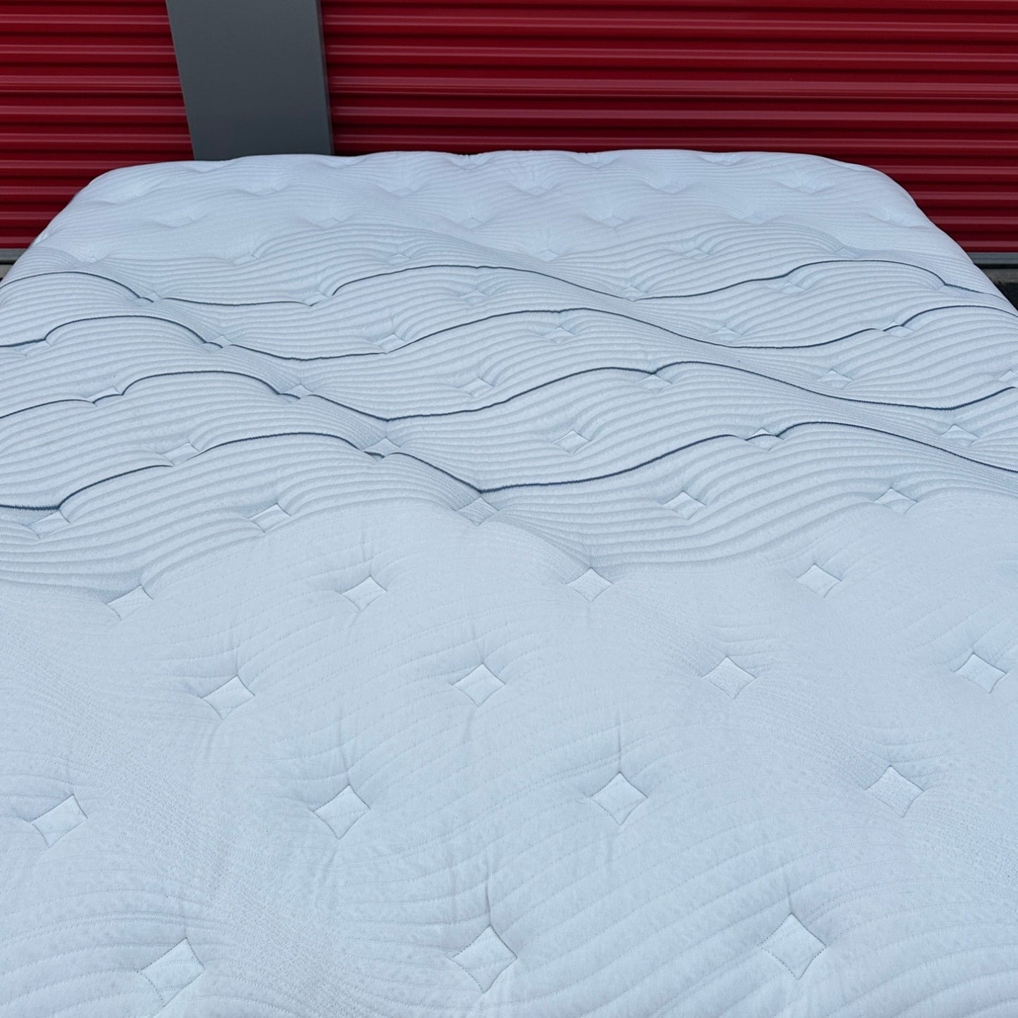 Bear Elite Hybrid King Mattress
