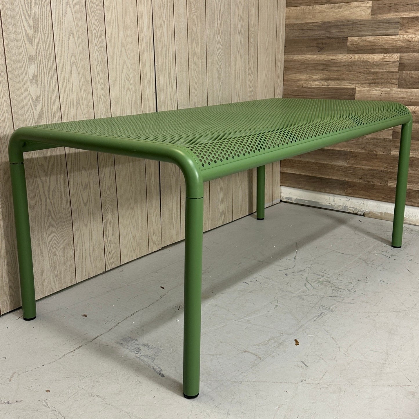 HiNeighbor Perf Outdoor Dining Table