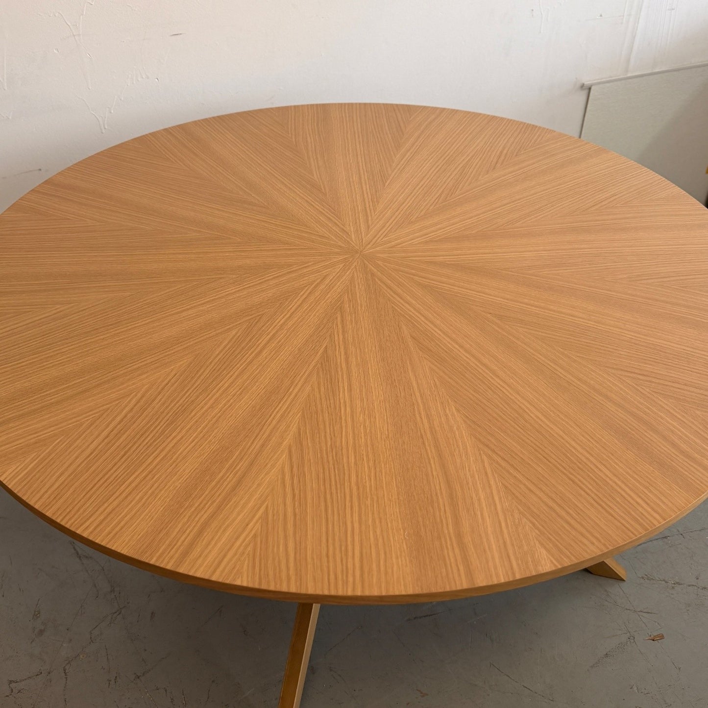 Article Conan 54" Round Dining Table In Oak