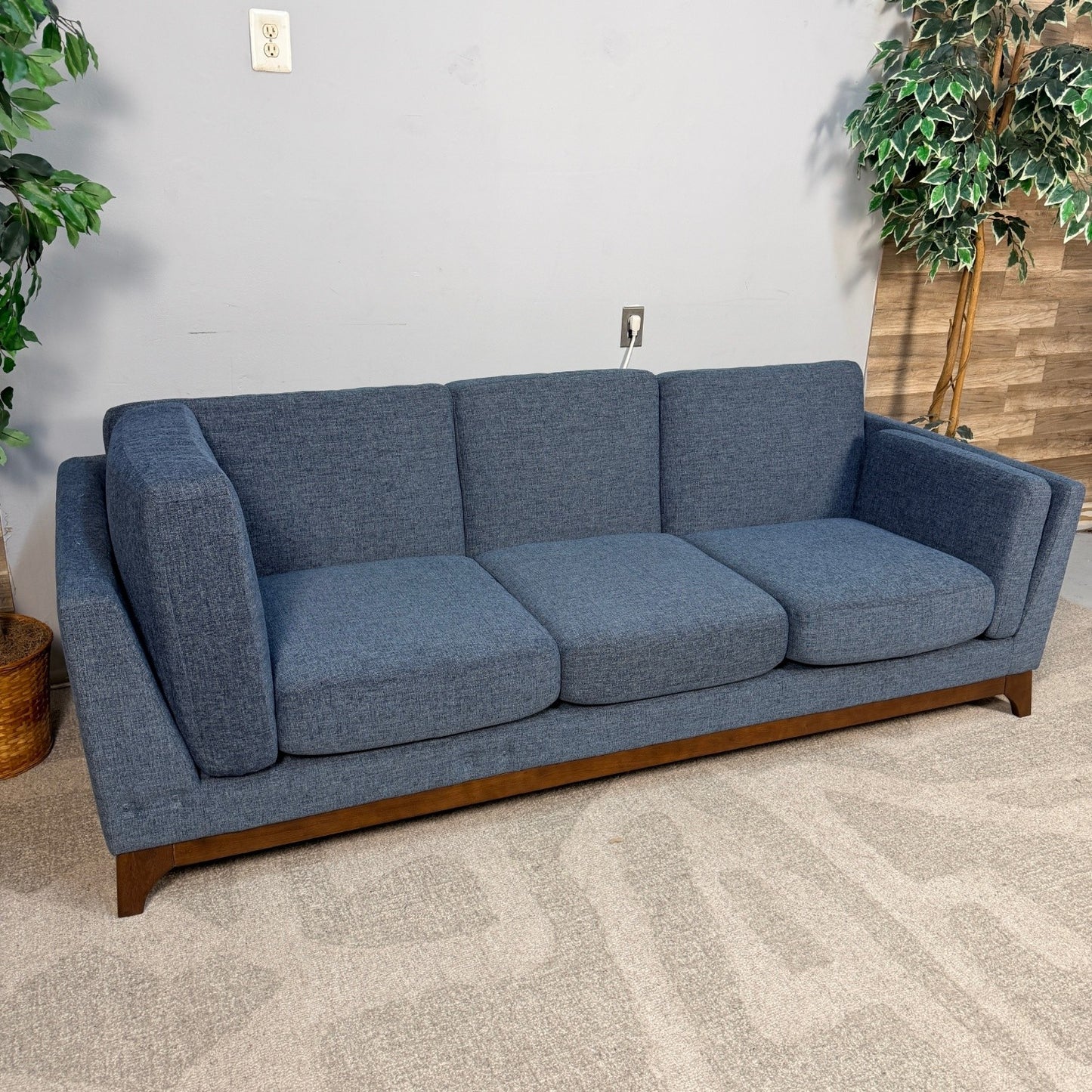 Article "Ceni" Blue Sofa
