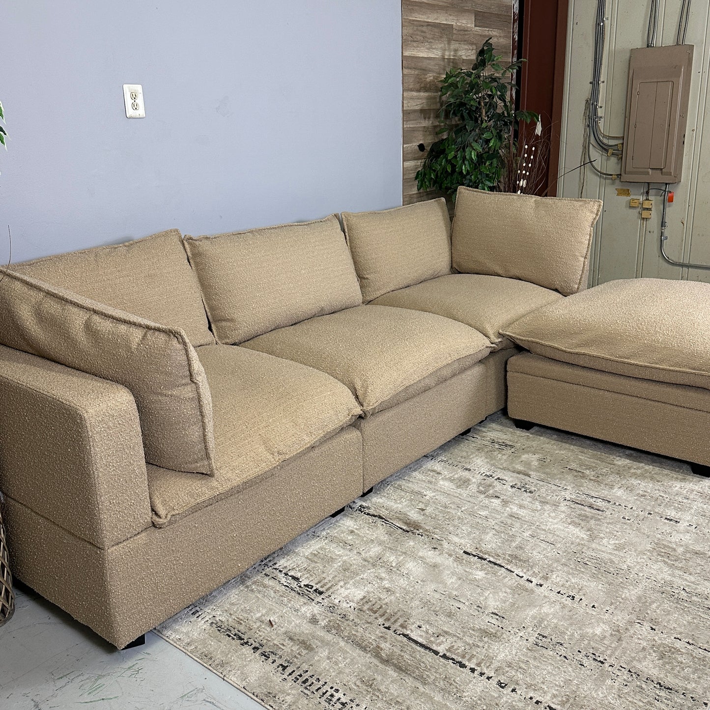 Albany Park "Fawn" With Storage Ottoman