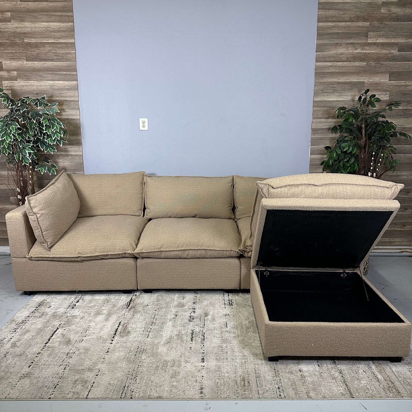 Albany Park "Fawn" With Storage Ottoman