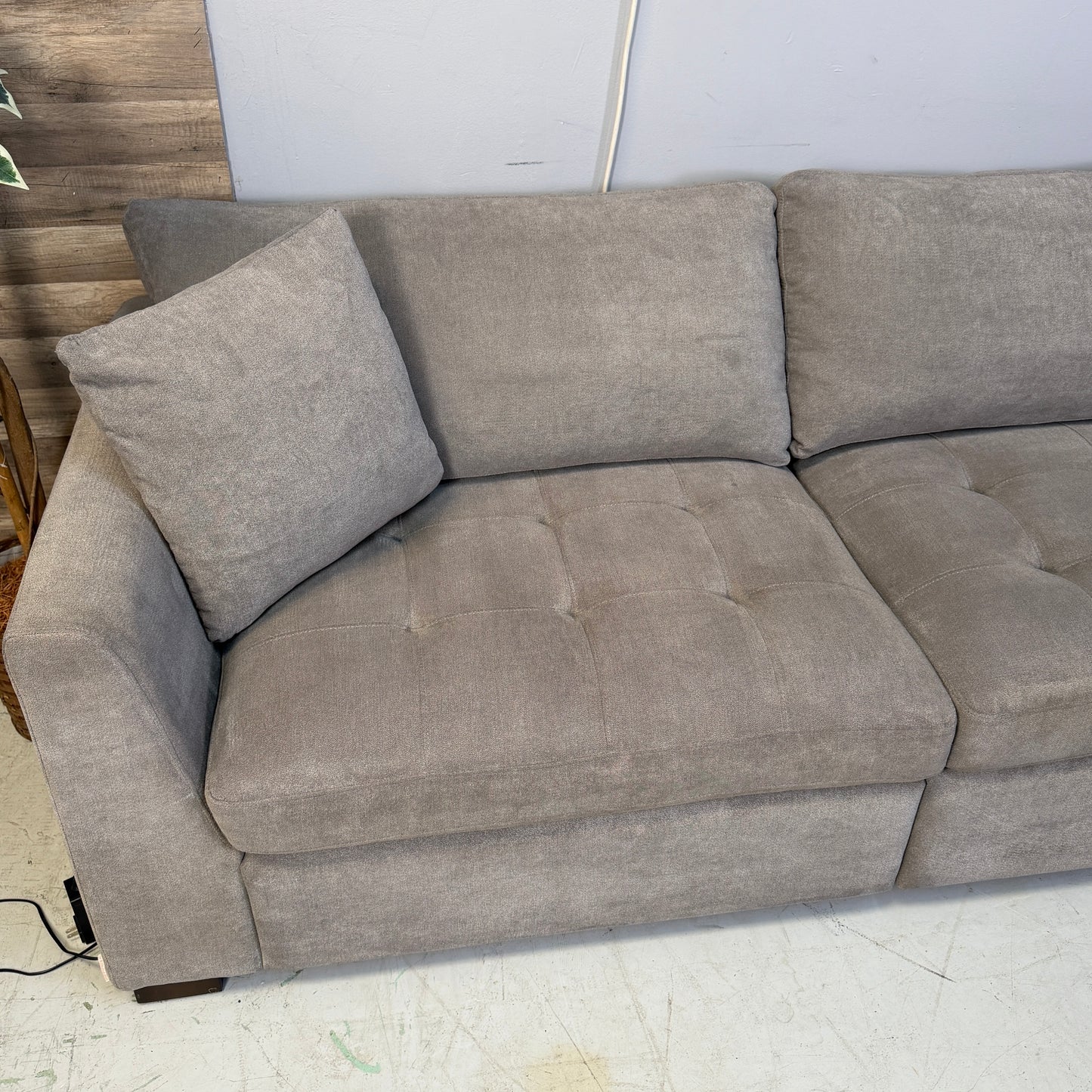 Thomasville Miles Fabric Sectional With Power Footrest