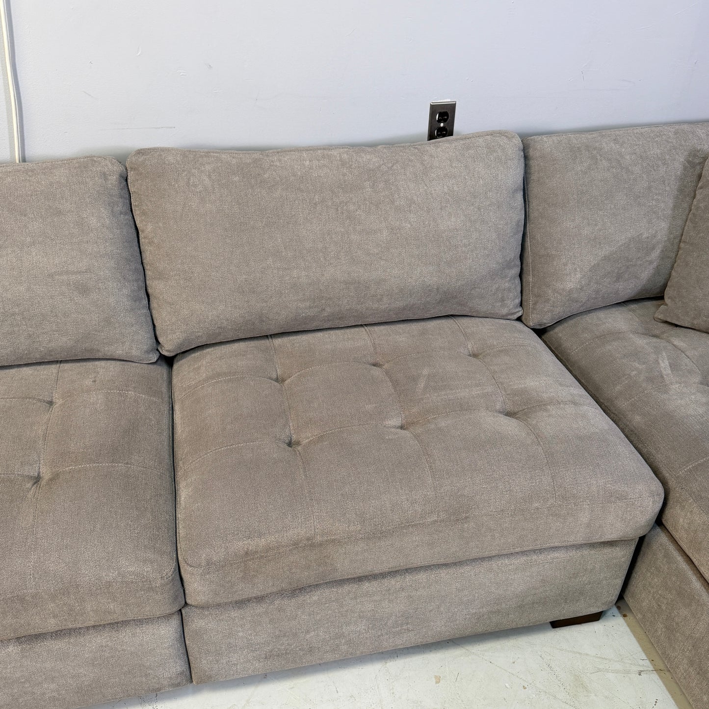 Thomasville Miles Fabric Sectional With Power Footrest