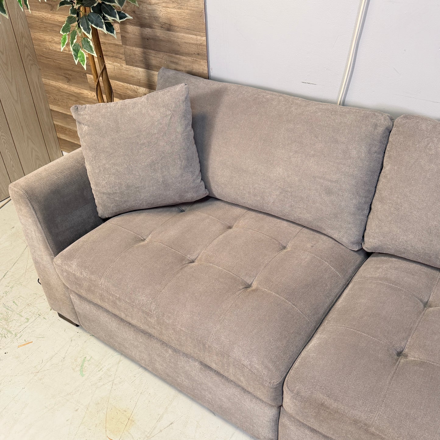 Thomasville Miles Fabric Sectional With Power Footrest