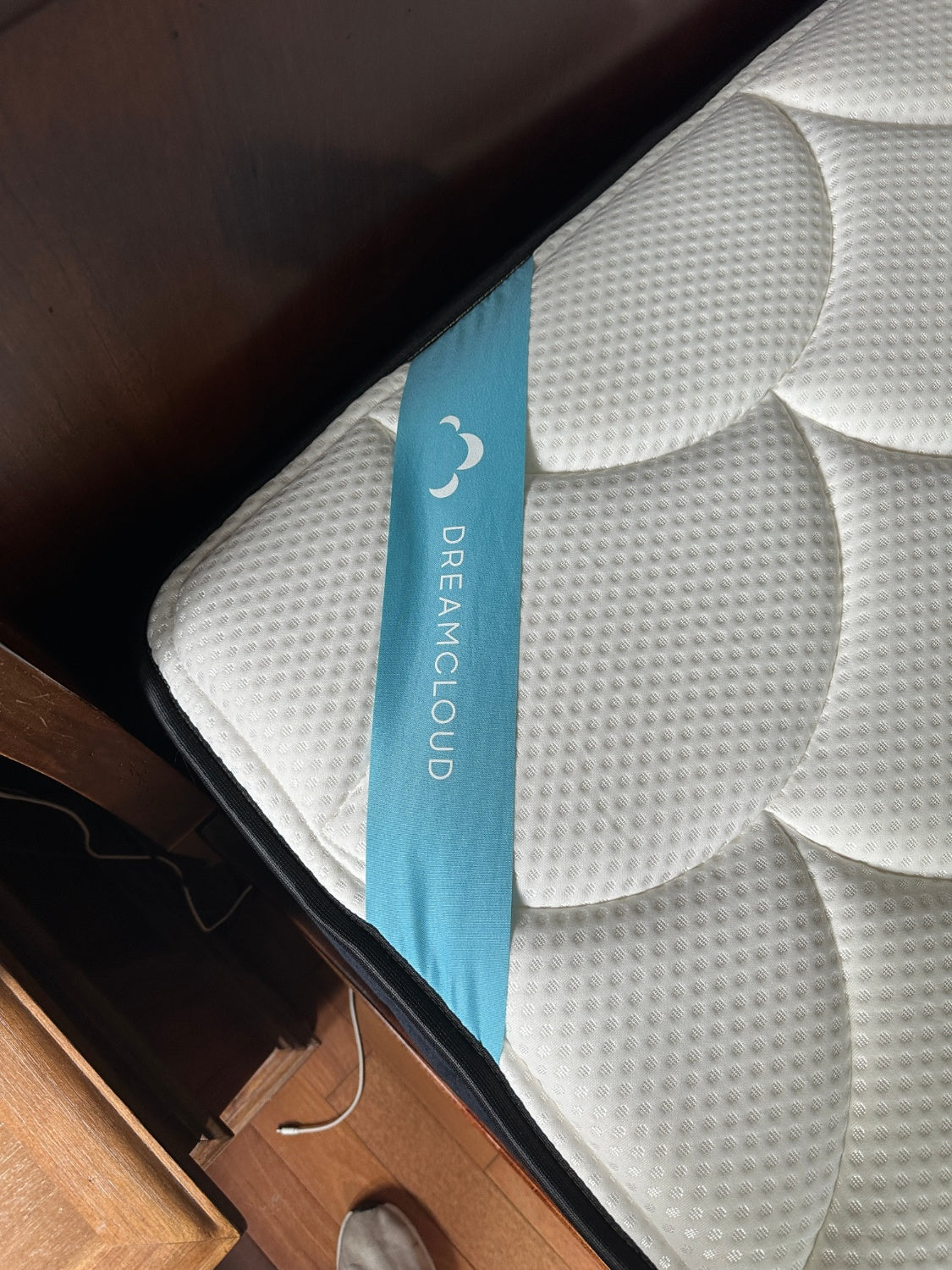 (Customer Return) DreamCloud Premier Queen Mattress