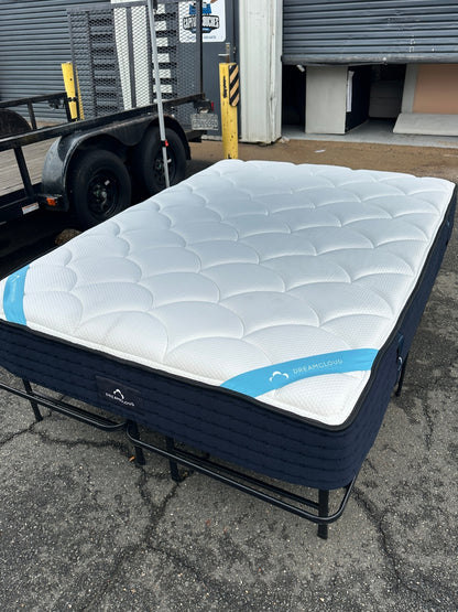 (Customer Return) DreamCloud Premier Queen Mattress