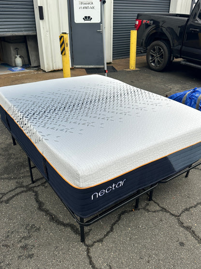 (Customer Return) Nectar Ultra Hybrid Queen Mattress