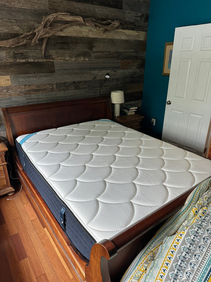 (Customer Return) DreamCloud Premier Queen Mattress