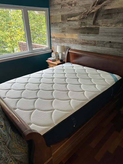 (Customer Return) DreamCloud Premier Queen Mattress