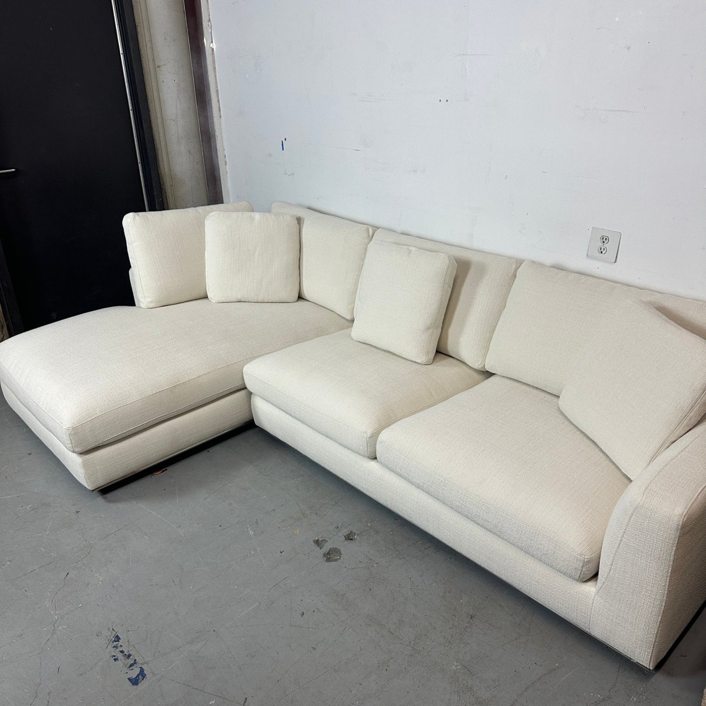 Castlery Hamilton Chaise Sectional (Performance Brilliant White)