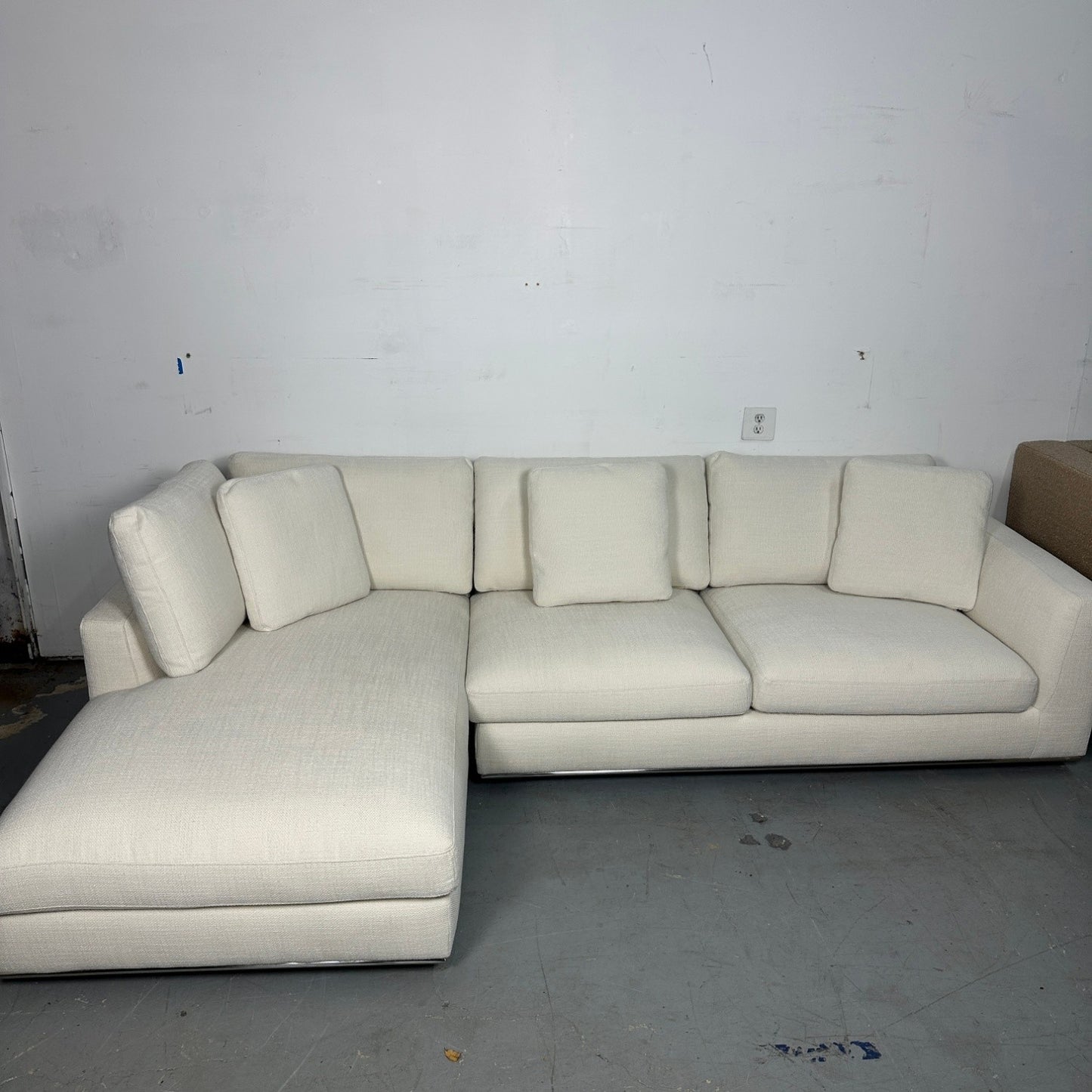 Castlery Hamilton Chaise Sectional (Performance Brilliant White)