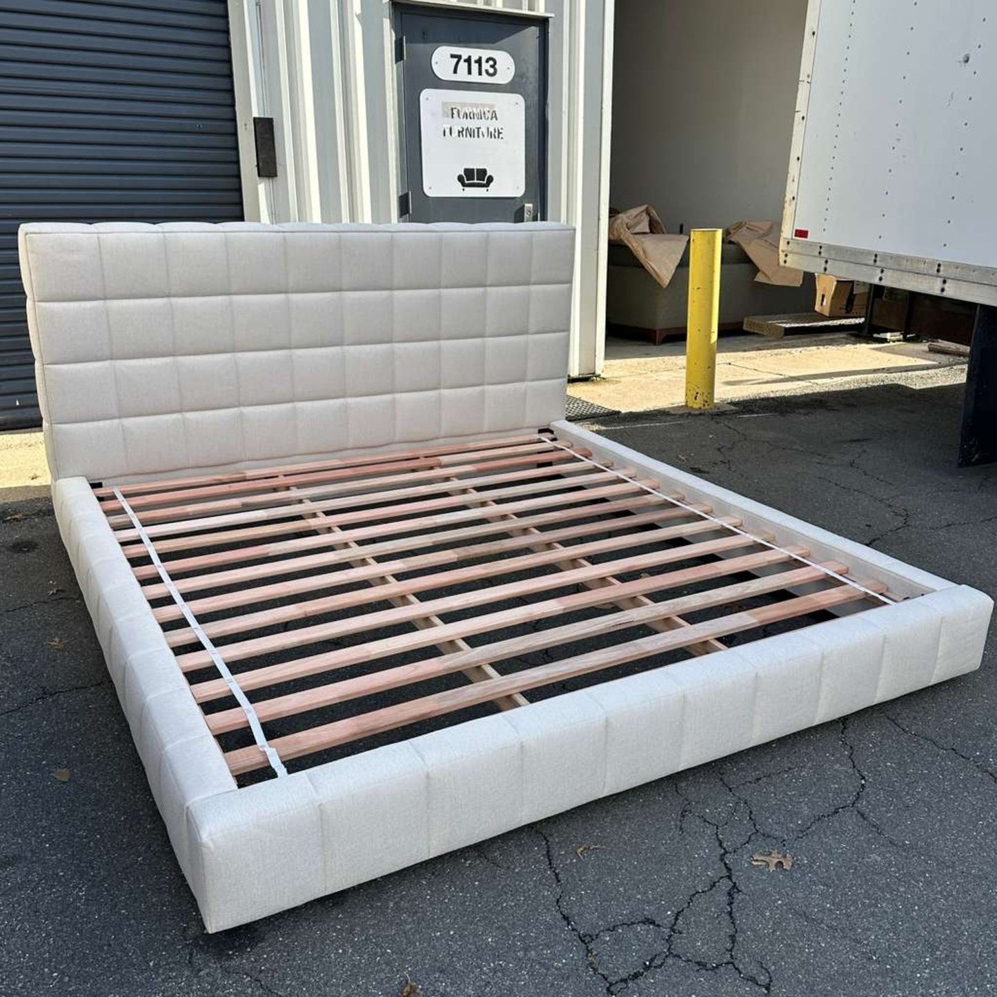 Modloft Thompson Bed (King)