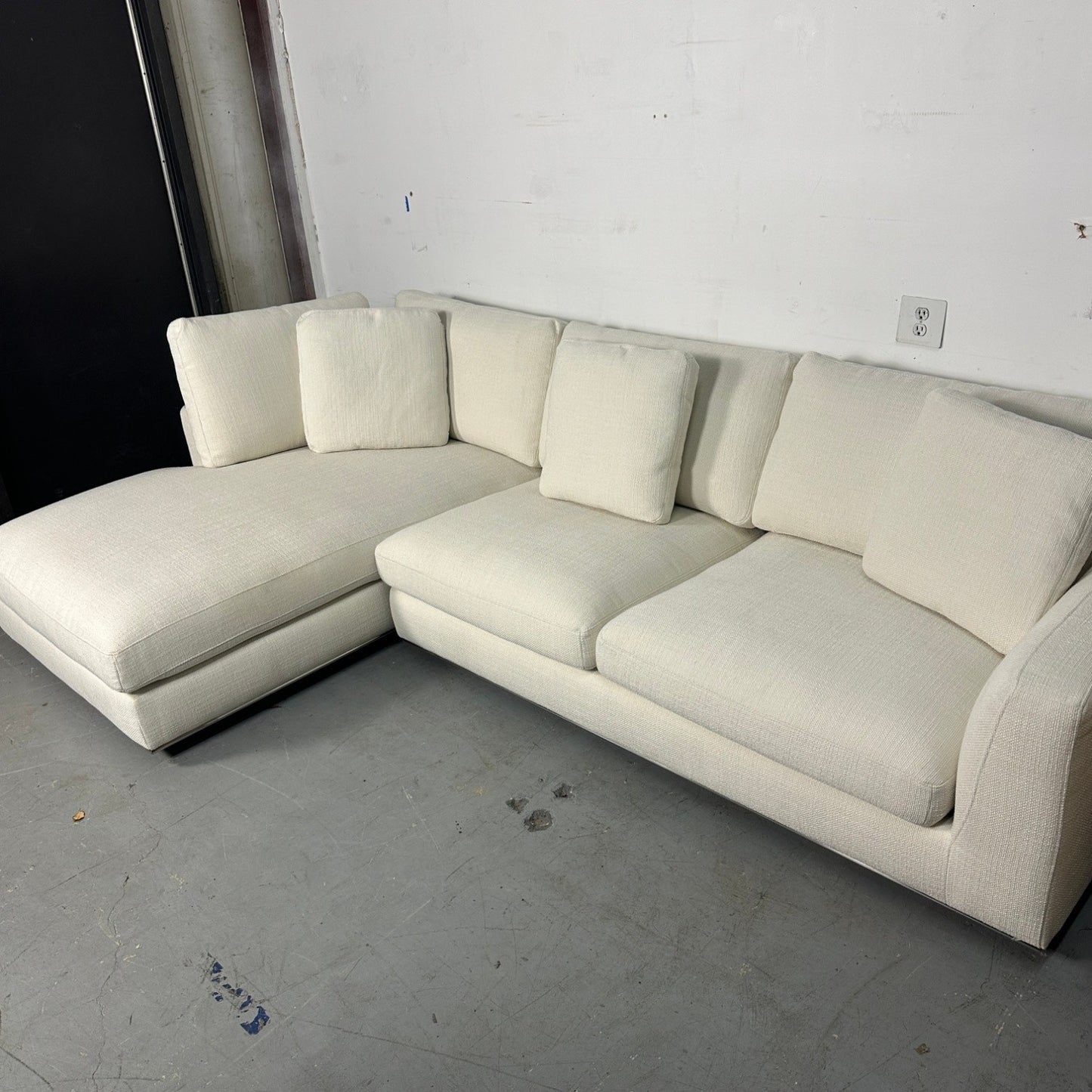 Castlery Hamilton Chaise Sectional (Performance Brilliant White)