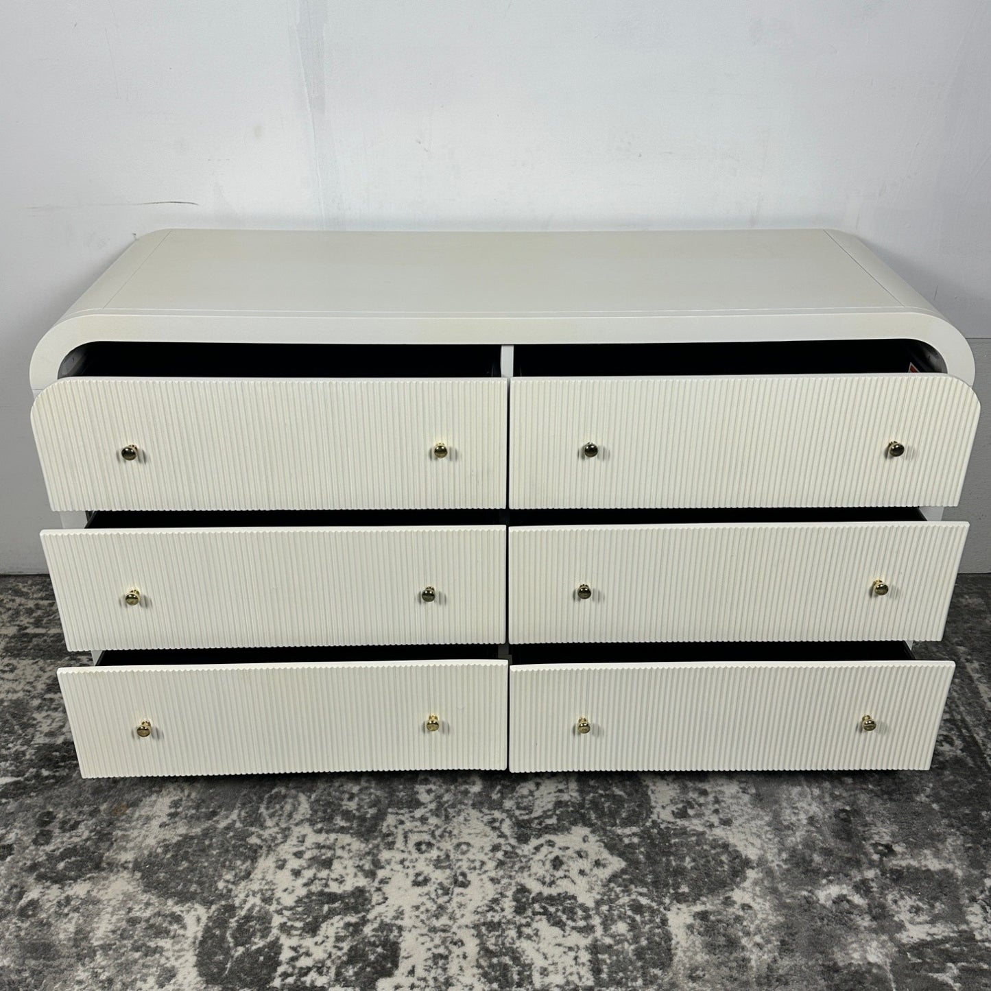 Havenly Curved Modern 6 Drawer White Dresser