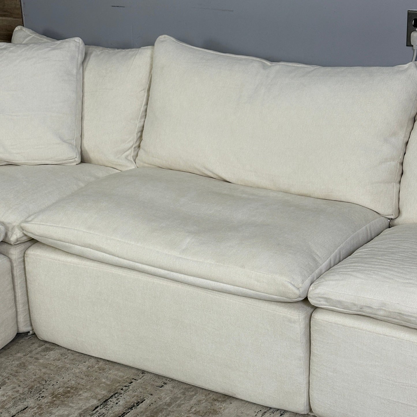 Rove Labs R4 Modular Cloud Couch