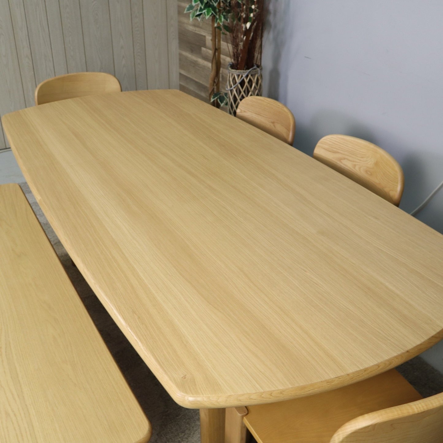 Castlery Posey Dining Table With Bench & Chairs