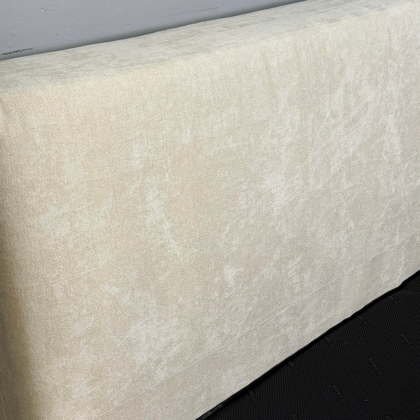 Rove Lab 02 King Bed