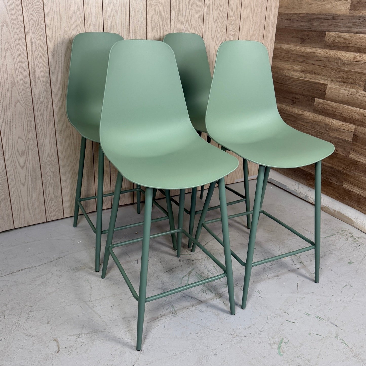 4 Article Svelti Green Counter Stools