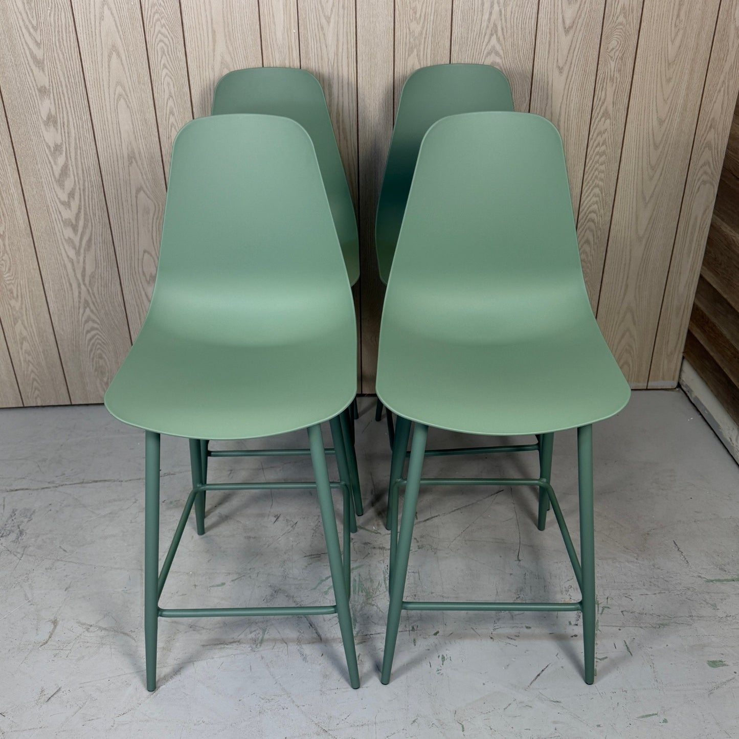 4 Article Svelti Green Counter Stools