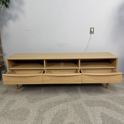 Article Lenia 63" Low Media Unit