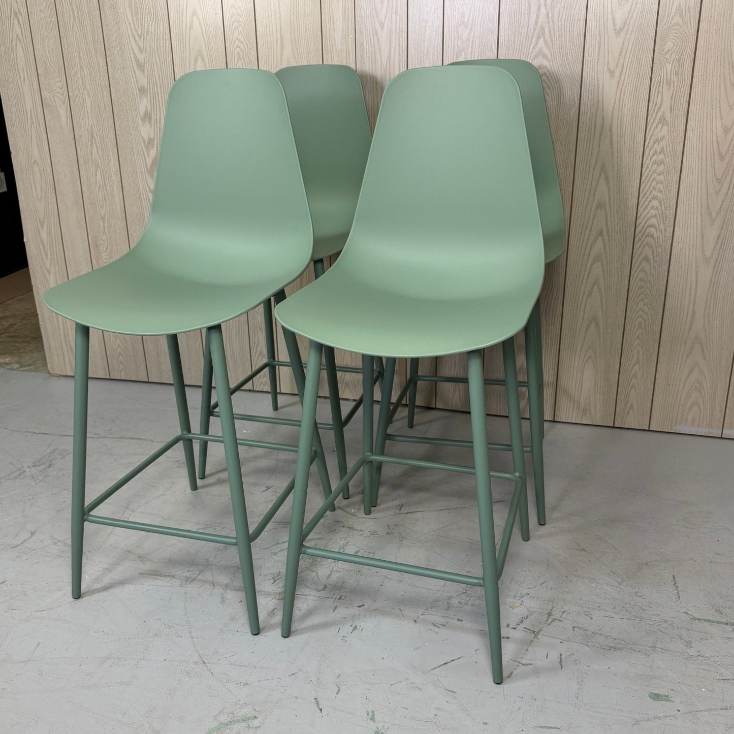 4 Article Svelti Green Counter Stools