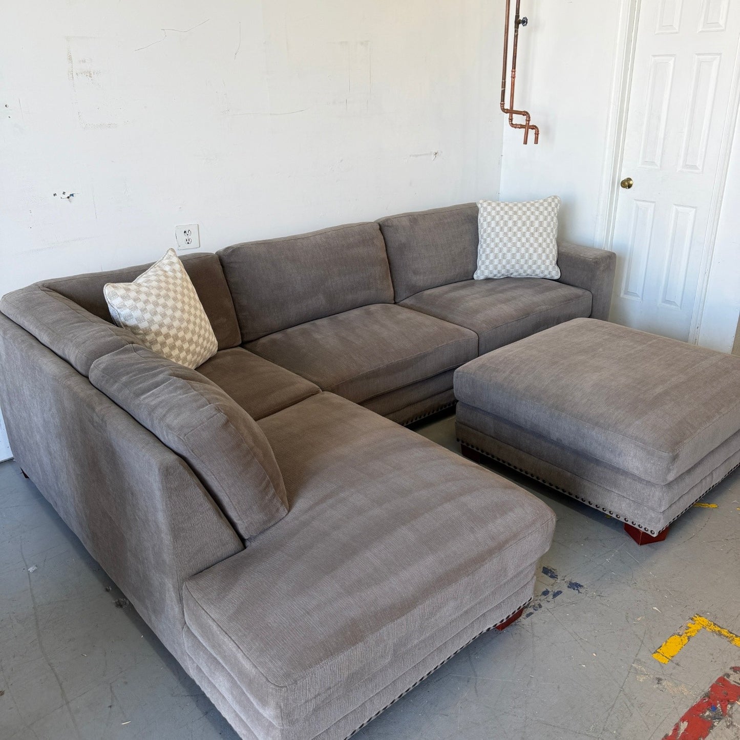 Penelope Gray Sectional With Ottoman