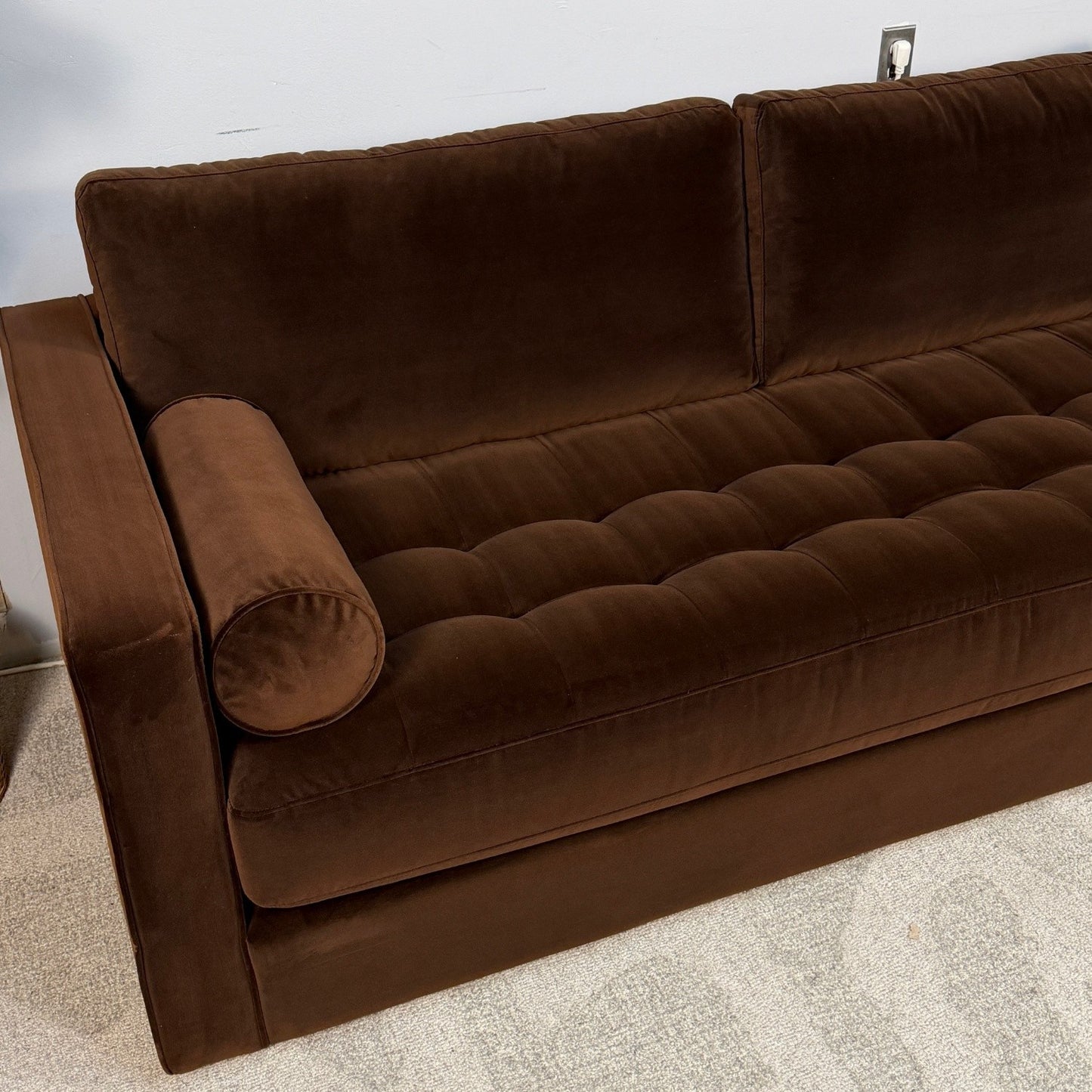 Article "Sven" Tufted Brown Velvet Sofa