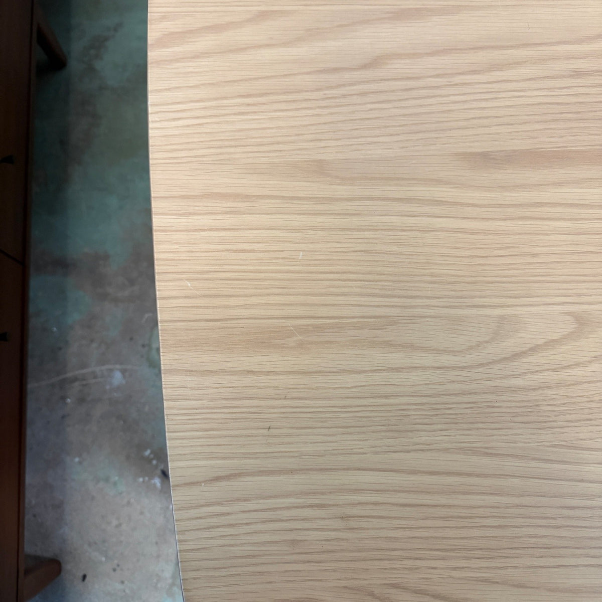 Article "Plumas" 37.5"-57.25" Extendable Dining Table