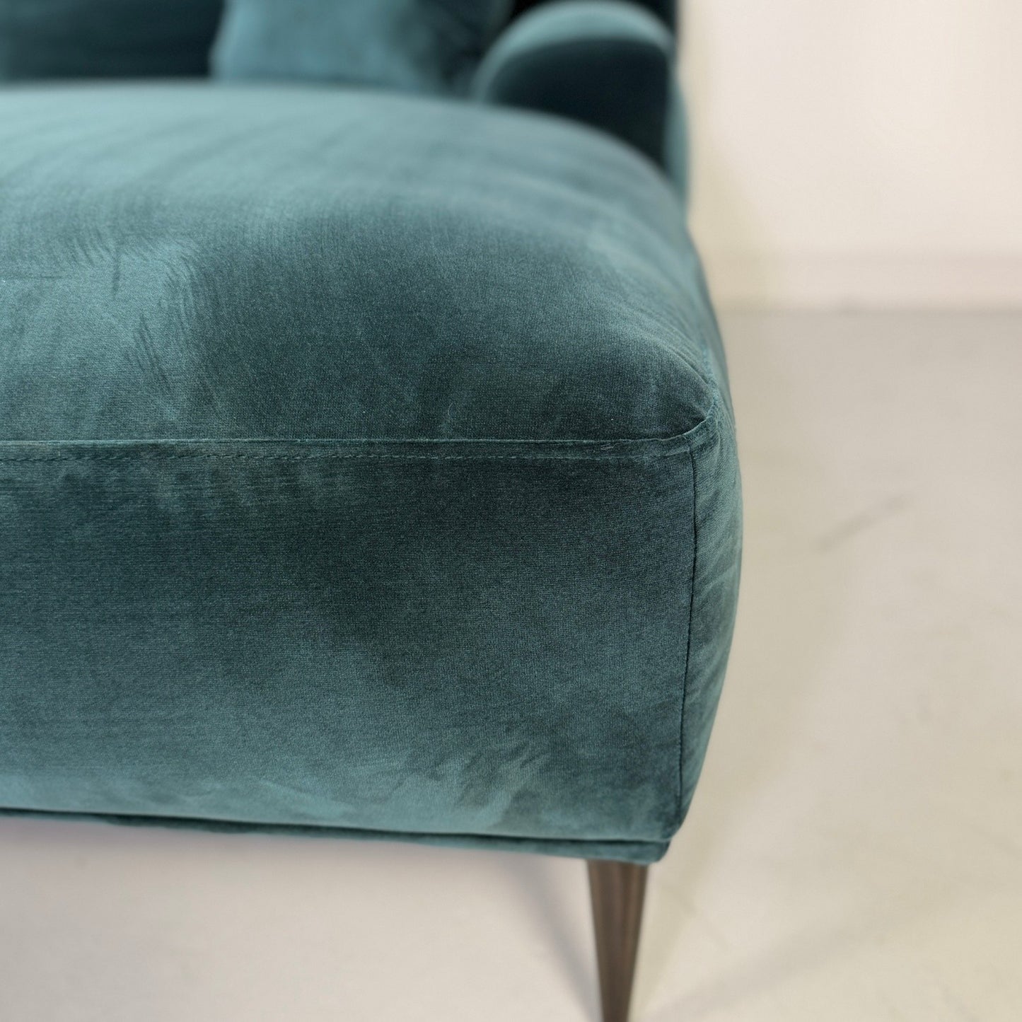 Article "Abisko" 94.5" Velvet Sectional