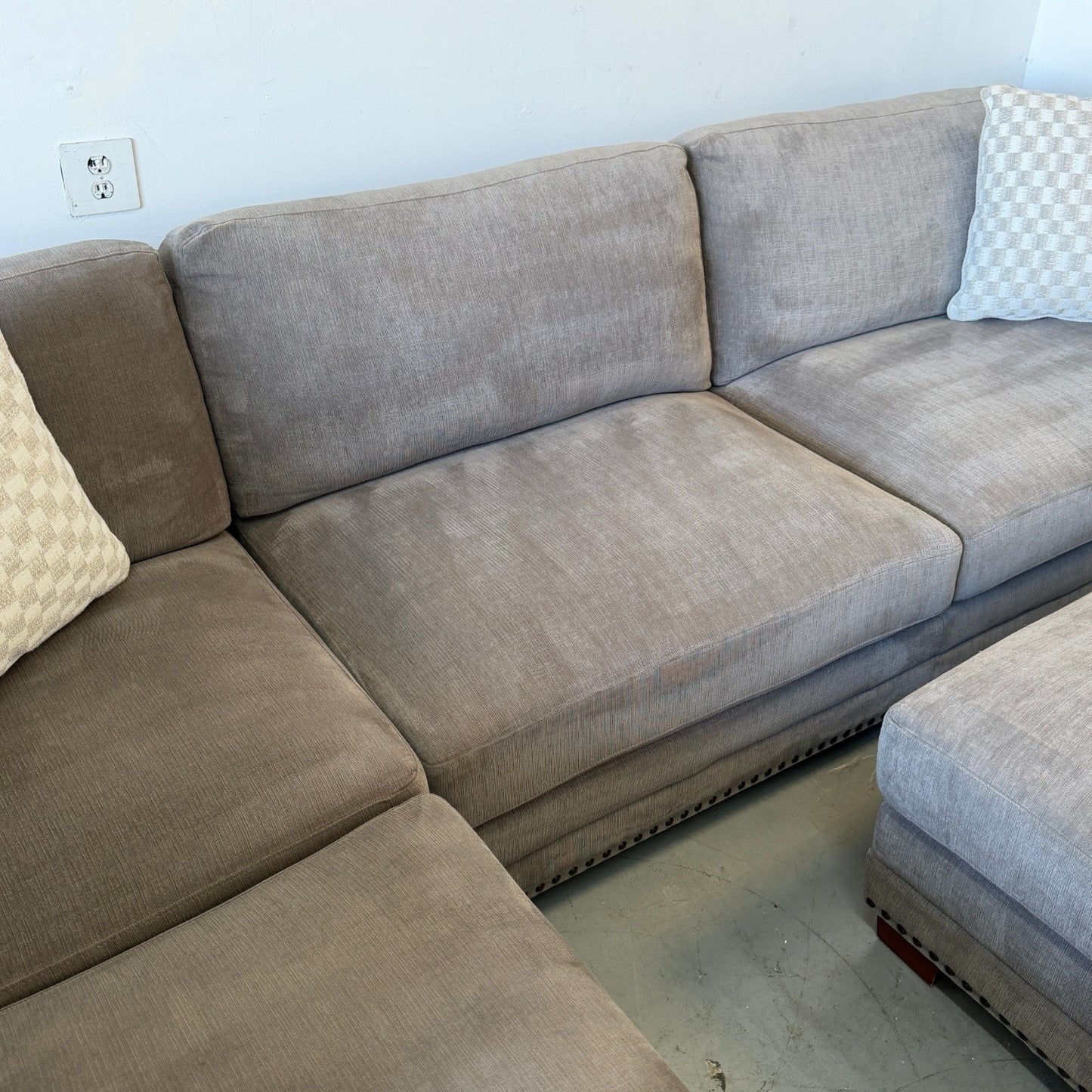 Penelope Gray Sectional With Ottoman