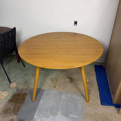 Article "Seno" 47" Round Dining Table
