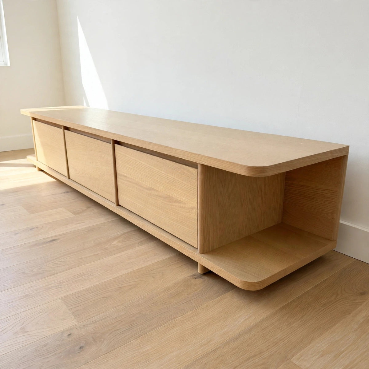 Article "Judith" 79" Media Unit