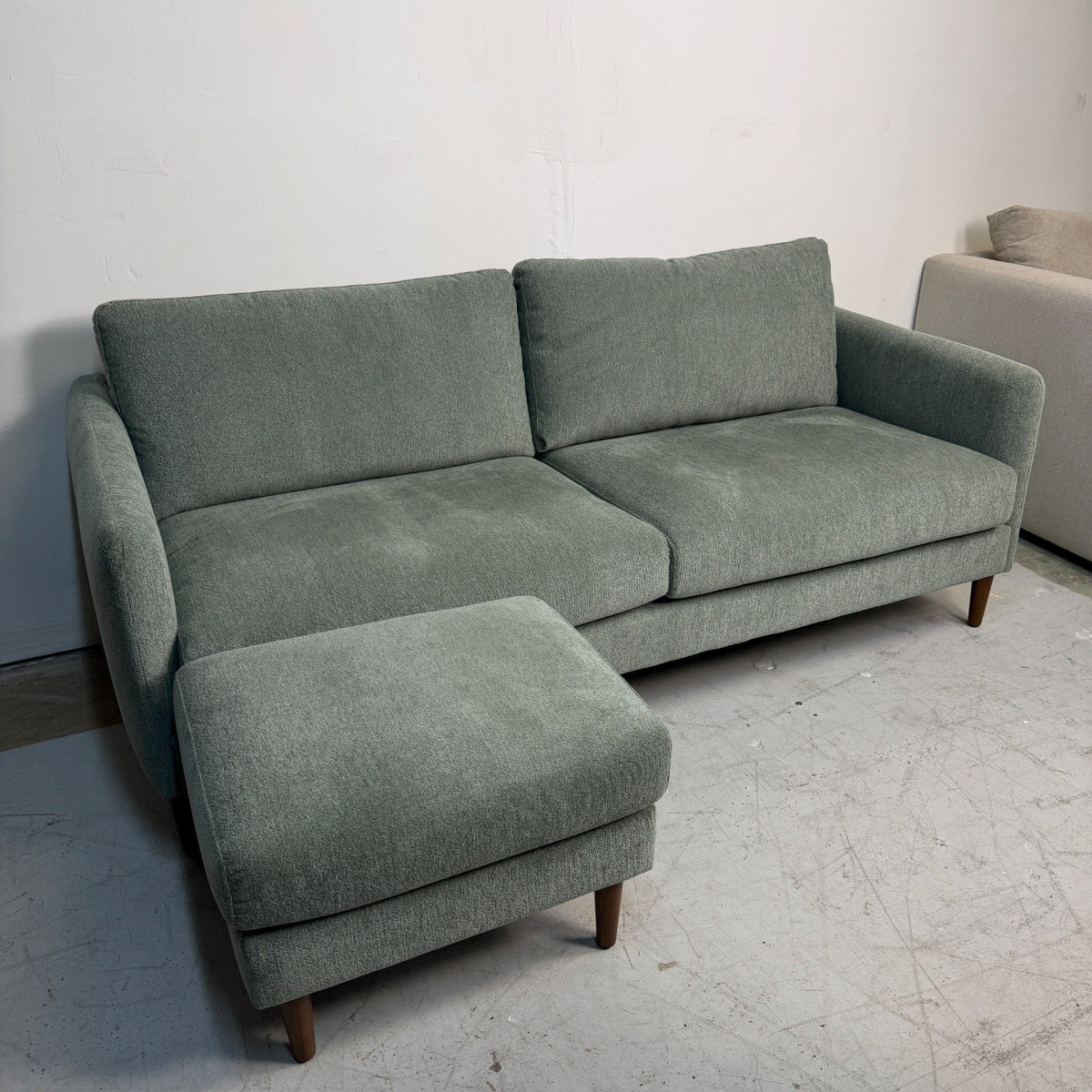Article "Hanson" Sofa & 24.5" Ottoman