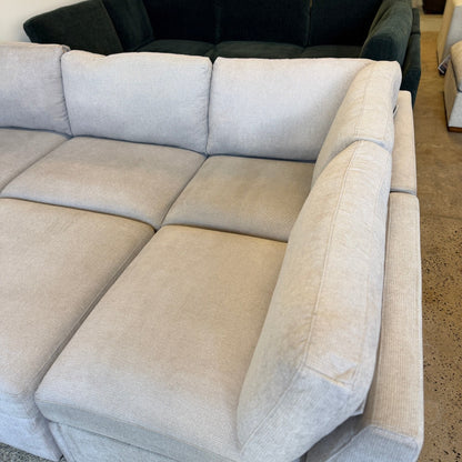 Thomasville Rockford 6-piece Fabric Modular Reclining Sectional
