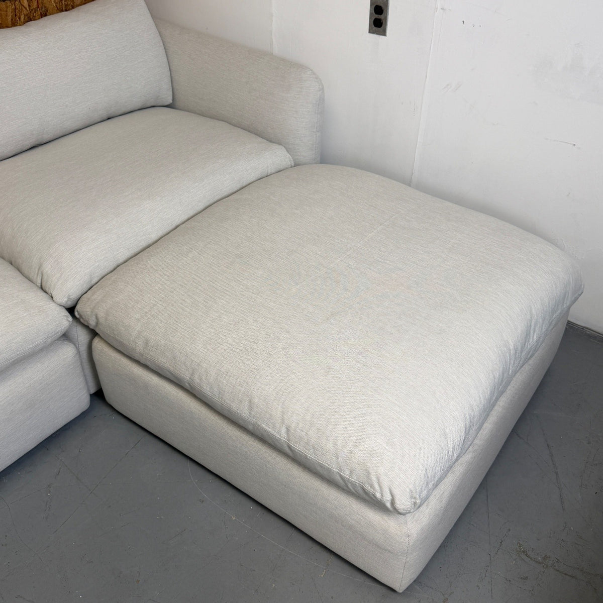 Article "Leigh" 2-Seat Sofa + Ottoman