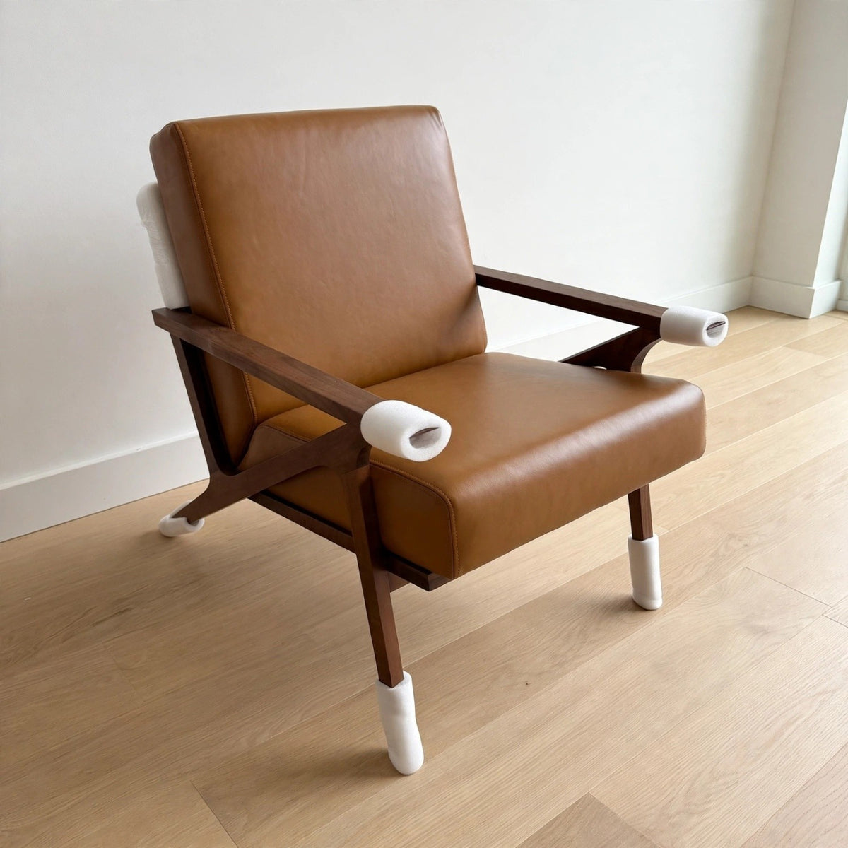 Article "OTIO" Leather Lounge Chair & Ottoman Set