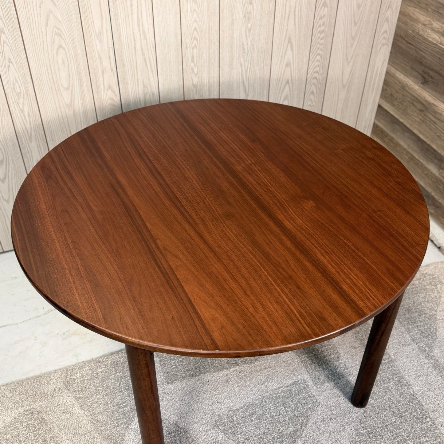 Article "Heidi" 42" Round Dining Table