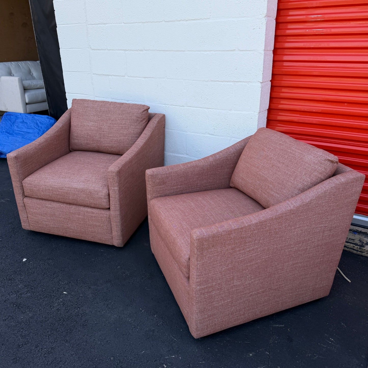 Article 2 Landry 32" Swivel Lounge Chair - Napa Rust