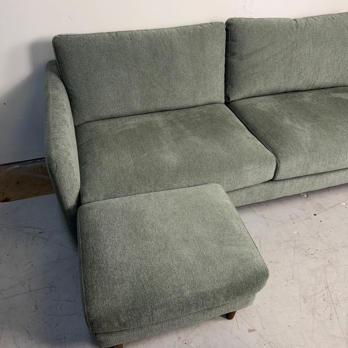 Article "Hanson" Sofa & 24.5" Ottoman