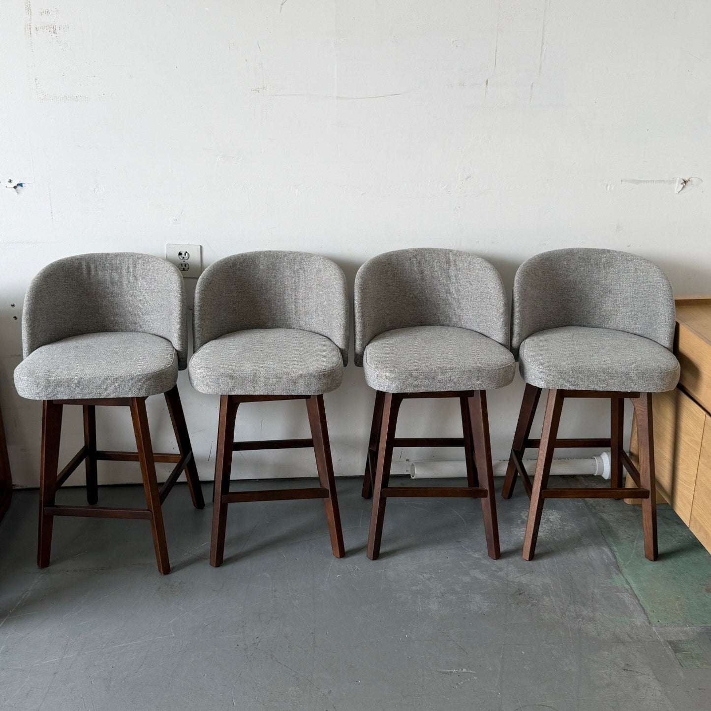 4 Article "Alta" Swivel Counter Stools