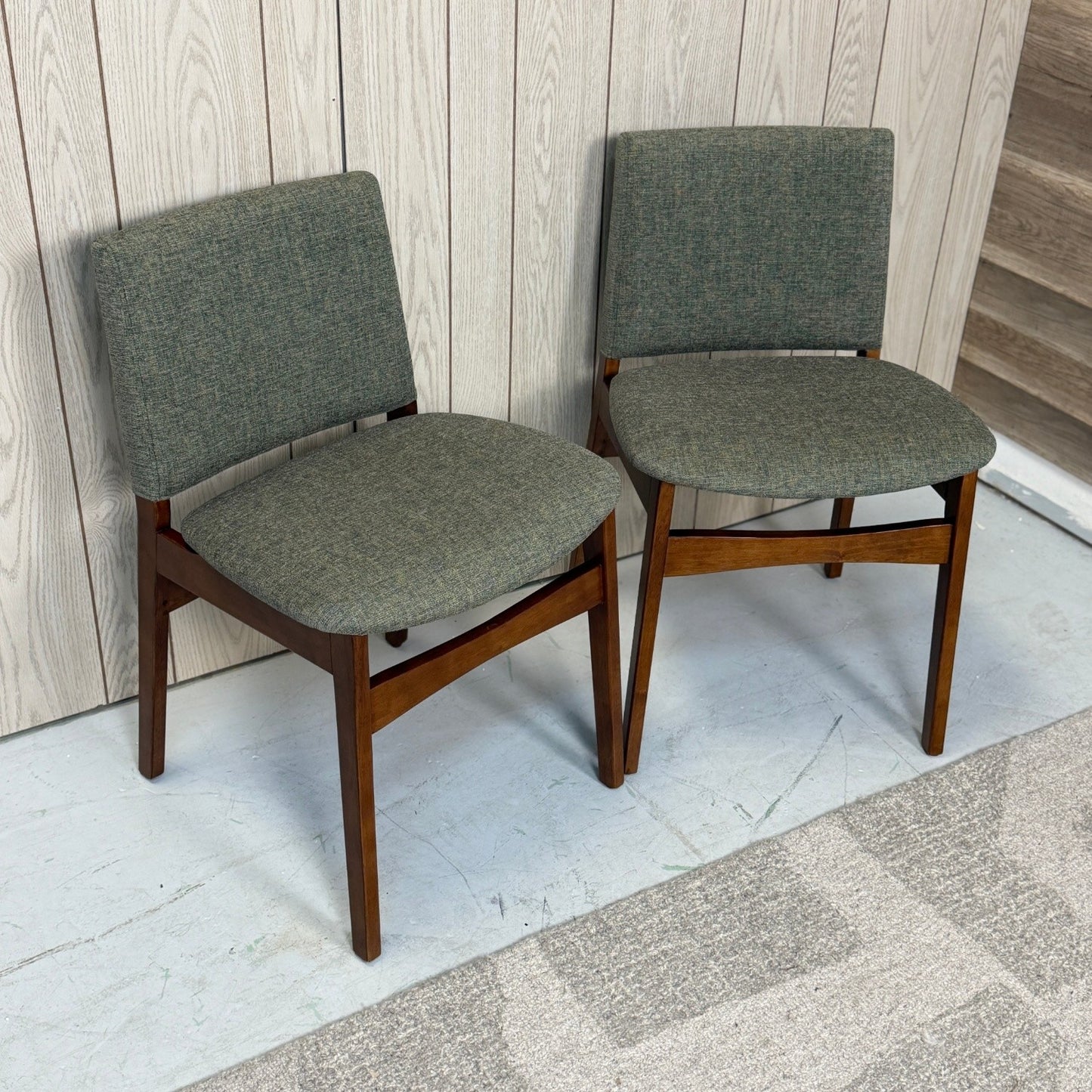 4 Nosh Dining Chair In Walnut and Hemlock Green