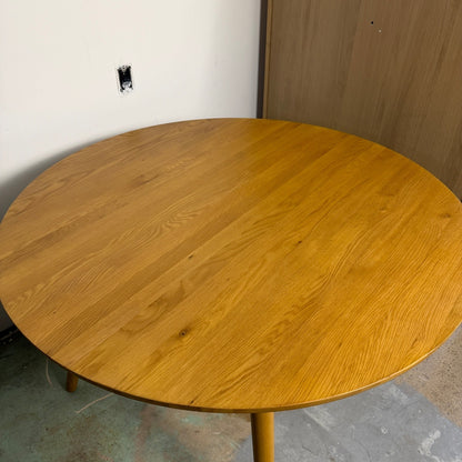 Article "Seno" 47" Round Dining Table